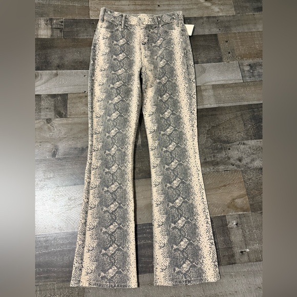 MOTHER The Hustler Flood Boa Babe Snake Print Jeans Size 26 NWT - Picture 2 of 13